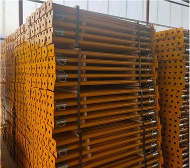 Puntales de acero ajustables